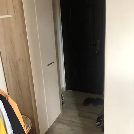Garsoniera Cocheta Langa Mare Apartmán *